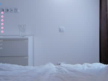 webcam girl uwunikaa live cam image #7757728