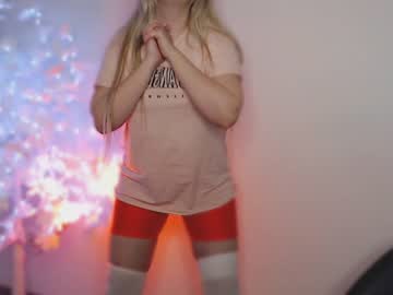 webcam girl shy_blondiee live cam image #5026088
