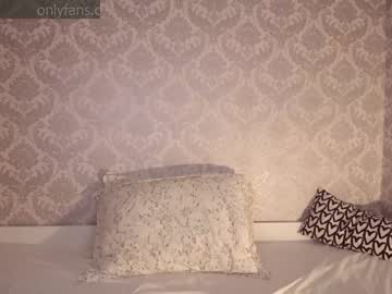 webcam girl lillpio live cam image #229228