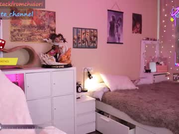 webcam girl yourcutewaifu live cam image #13003775