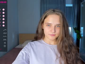 webcam girl sunshy_girl live cam image #5680058