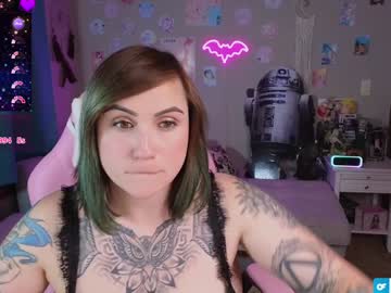 webcam girl scarlettpython1 live cam image #10933182