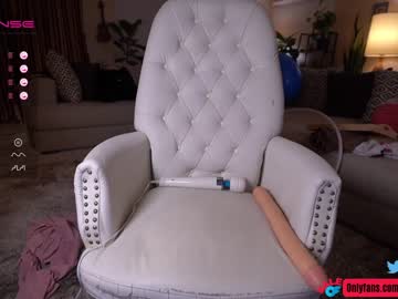 webcam girl arielking69 live cam image #5173061