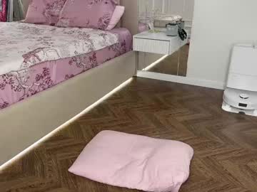 webcam girl cuteelsa_ live cam image #12901020