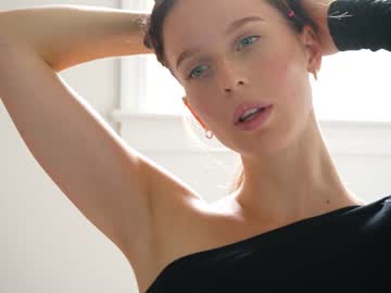 webcam girl ellaa91 live cam image #2817400