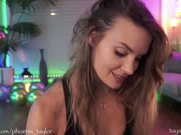 webcam girl phoenix_taylor live cam image #4617420