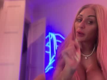 webcam girl avalonnfoxx live cam image #11325053