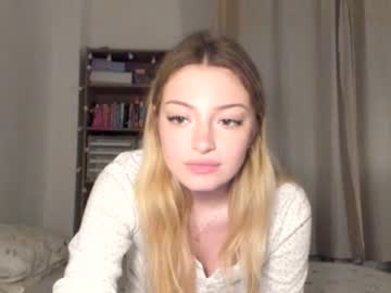 webcam girl str4wb3rrycat live cam image #5230657