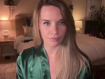 webcam girl phoenix_taylor live cam image #12992238