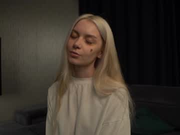 webcam girl cassie130505 live cam image #9019029