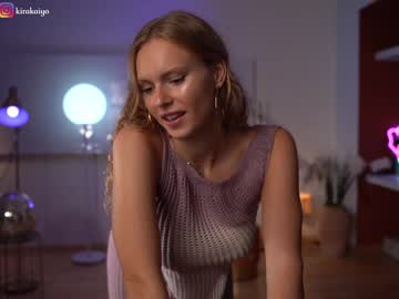 webcam girl chillwithkira live cam image #6980659