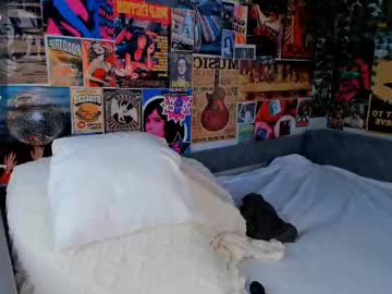 webcam girl flirtykitty_ live cam image #12385951