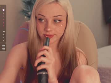 webcam girl mia_milagros live cam image #12541619