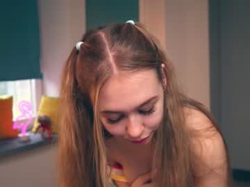 webcam girl aleksa_cutie live cam image #1749878