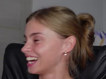 webcam girl abby_laker live cam image #10999849