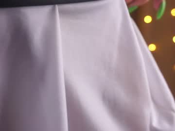 webcam girl helenmoors live cam image #6094309