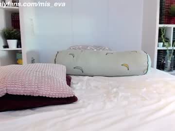 webcam girl mis_eva live cam image #3989082