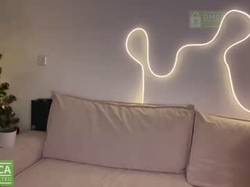 webcam girl emmaandjake live cam image #8176588