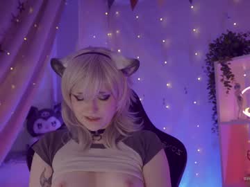 webcam girl vronnier live cam image #12494762