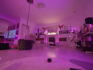 webcam girl hannahjames710 live cam image #6185579