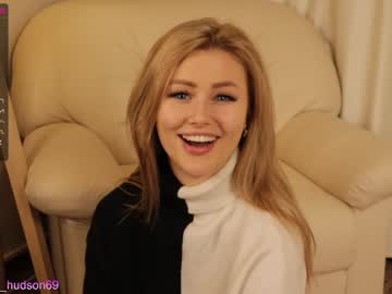 webcam girl bettyhudson live cam image #1340316