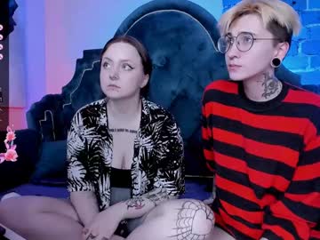 webcam couple shypreettygirl live cam image #9737923