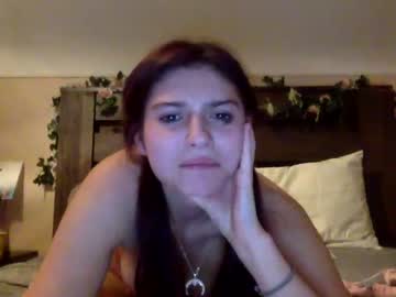 webcam girl universitybabyxoxo live cam image #4438577
