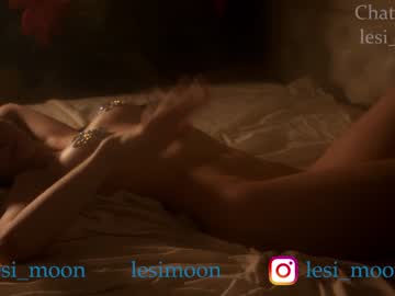 webcam girl lesi_moon live cam image #8052134