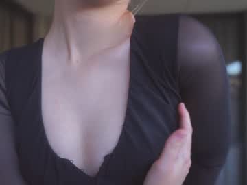 webcam girl bibi_it_is live cam image #7896366