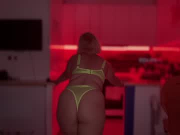 webcam girl kiradivine live cam image #6941399