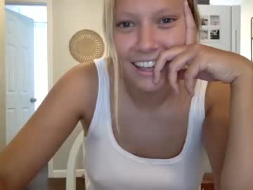 webcam girl ladybluereads live cam image #2969983