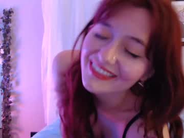 webcam girl plumarso live cam image #235858