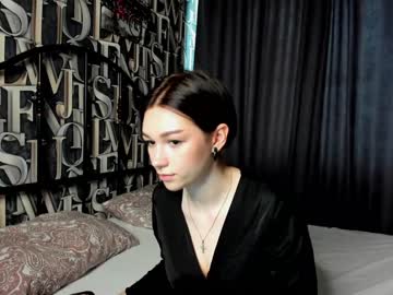 webcam girl carolyn_white live cam image #2313211