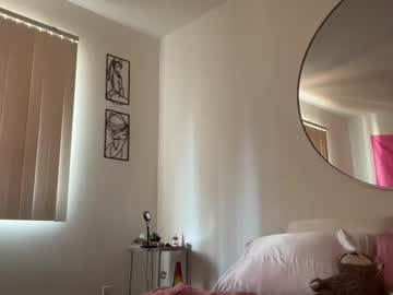 webcam girl queencassidyy live cam image #9977393