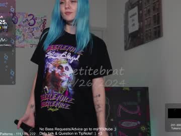 webcam girl petitebrat live cam image #9208181