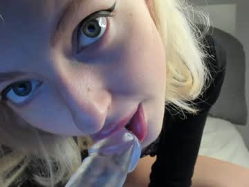 webcam girl yournaughtymiss live cam image #4169795