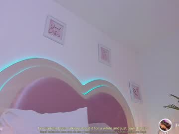 webcam girl danii_xoxo live cam image #9506747
