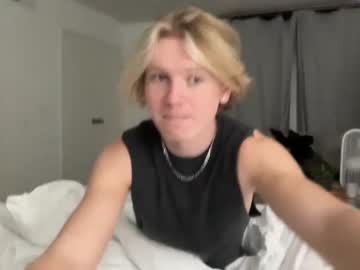 webcam man itsevanwade live cam image #7865789