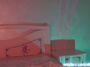 webcam girl angels_kiss live cam image #1066437
