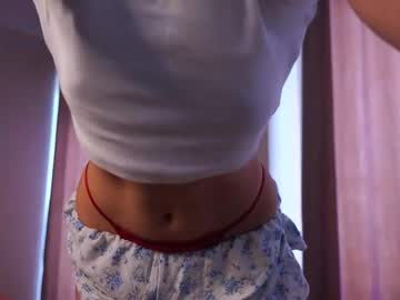 webcam girl variety_moments live cam image #12696004