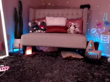 webcam girl aubrilee live cam image #5236569