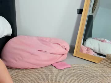 webcam girl mazeekiin live cam image #12548977