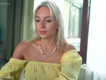 webcam girl artmosphera live cam image #5550714