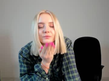 webcam girl oliviabr0wn live cam image #4239230