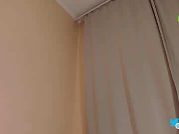 webcam girl hollyextra live cam image #7553710