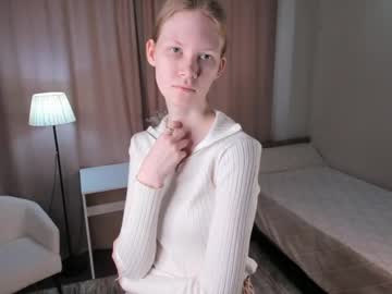 webcam girl zarablumer live cam image #12889432