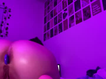 webcam girl kylieexoxoxo2432 live cam image #11831726
