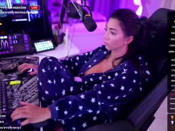 webcam girl evelyne92 live cam image #7440771