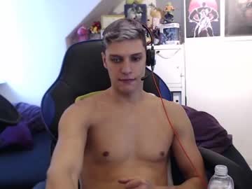 webcam man misterydragon live cam image #573475
