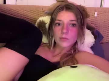 webcam girl oliviahansleyy live cam image #10053859